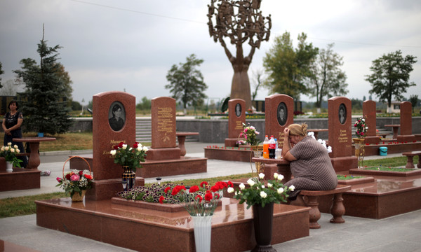10-я годовщина памяти жертв террористического акта в Беслане. Фото ИТАР-ТАСС/ Станислав Красильников