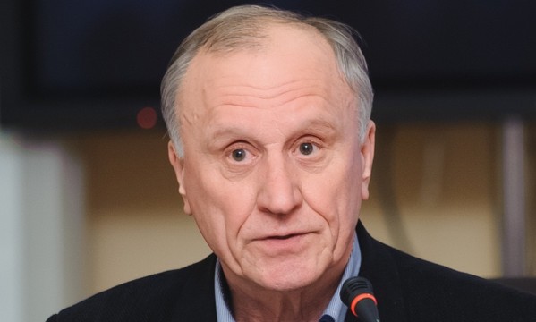 Геннадий Бурбулис
