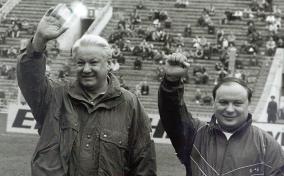 С и.о. премьера Егором Гайдаром, 1992 год