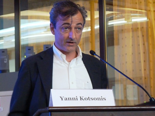 Профессор исторического факультета Нью-Йоркского университета Янни Коцонис